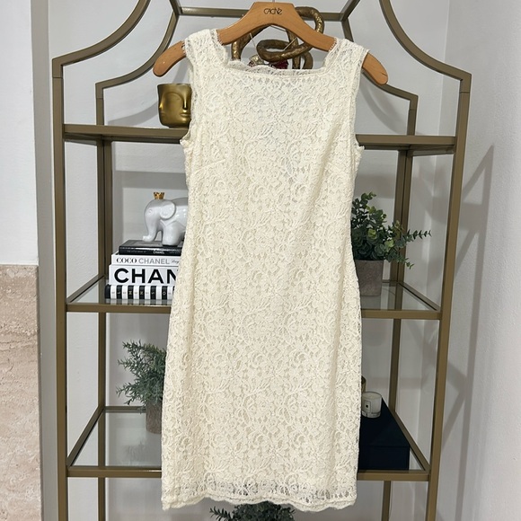 Ivory lace dress - Picture 1 of 10